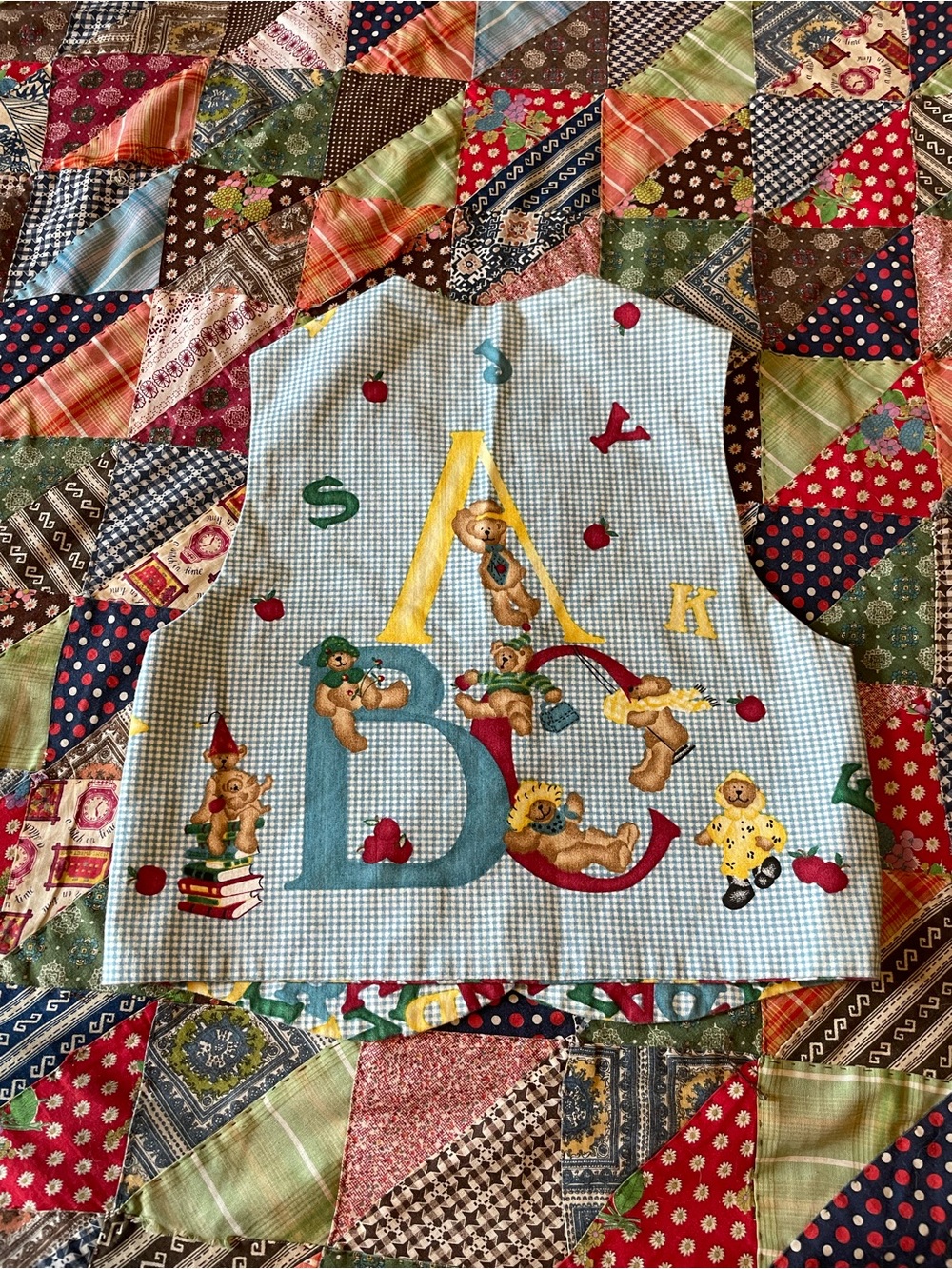 Handmade ABC Vest Kids Apple Buttons Bears XS - Picture 3 of 4